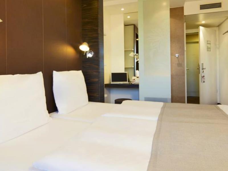 B&B Hotel Muenchen-Putzbrunn Zewnętrze zdjęcie