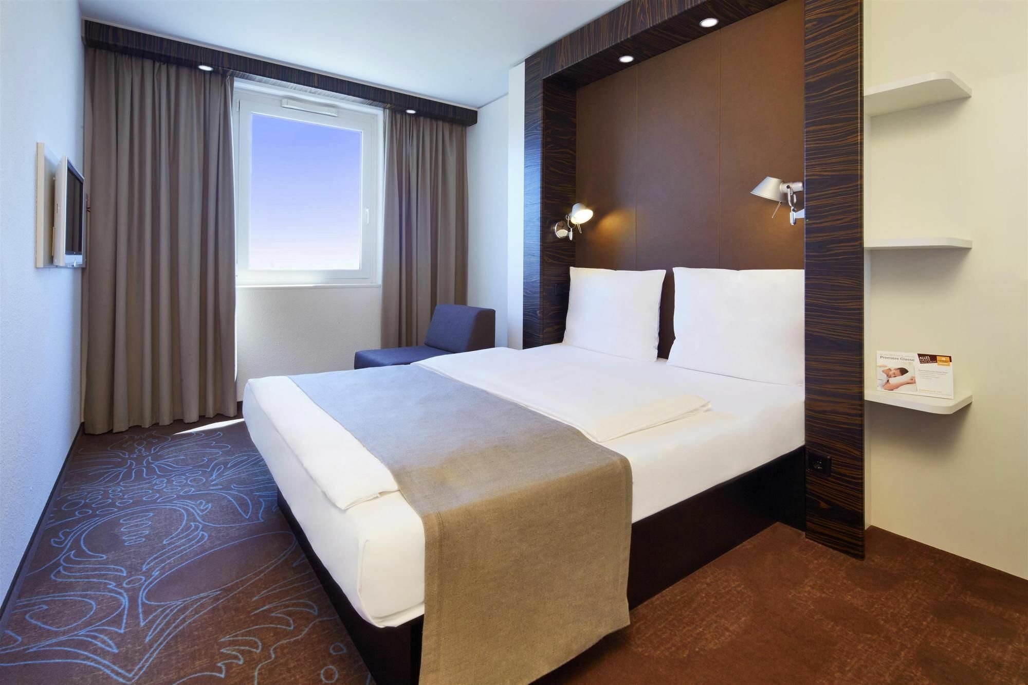 B&B Hotel Muenchen-Putzbrunn Zewnętrze zdjęcie
